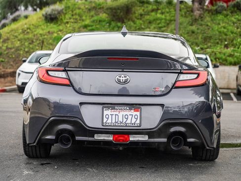 Used 2025 Toyota GR86 Premium w/ ALL Weather Mat Package (TMS) image 7