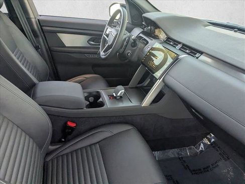Used 2024 Land Rover Discovery Sport Dynamic SE image 24