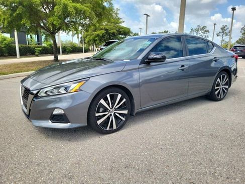 Used 2019 Nissan Altima 2.5 SR w/ SR Premium Package FWD image 4