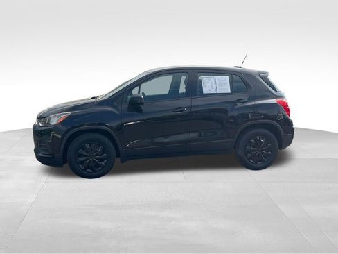 Used 2017 Chevrolet Trax LS FWD image 5