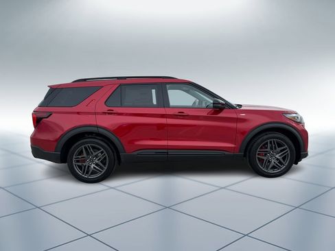 New 2026 Ford Explorer ST-Line w/ ST-Line Street Pack image 3