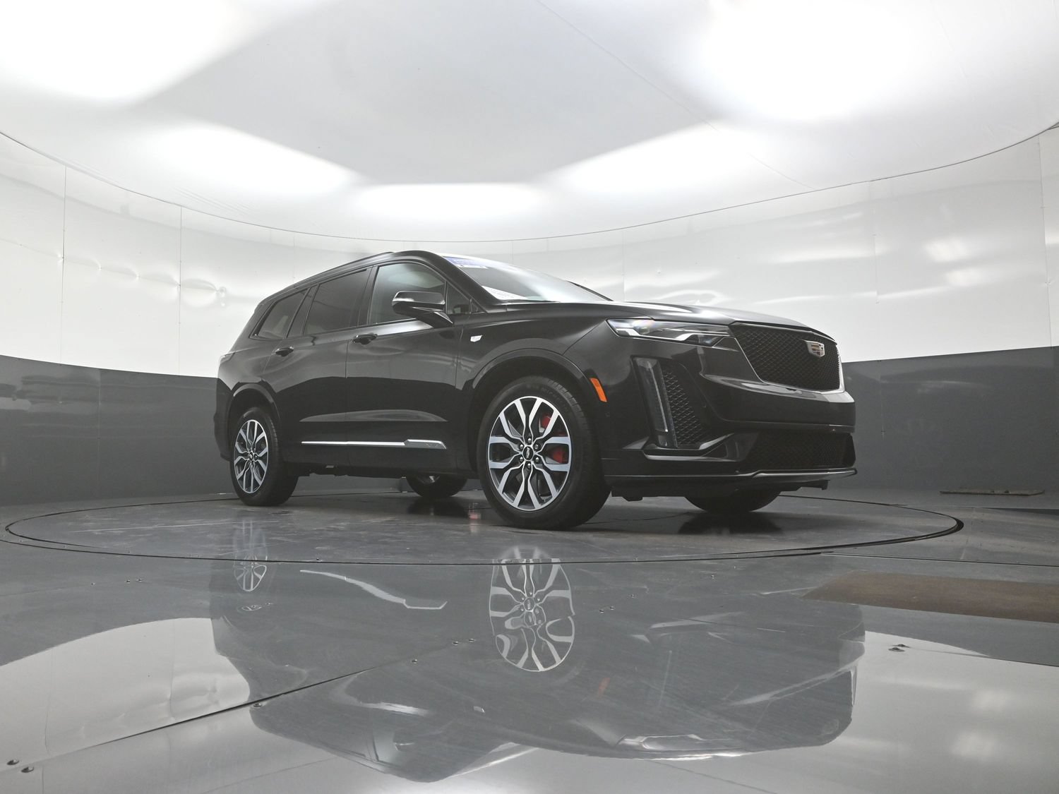 Used 2024 Cadillac XT6 Sport w/ Technology Package AWD/4WD image 9