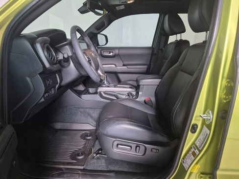 Certified 2023 Toyota Tacoma TRD Sport w/ TRD Premium Sport Package AWD/4WD image 15