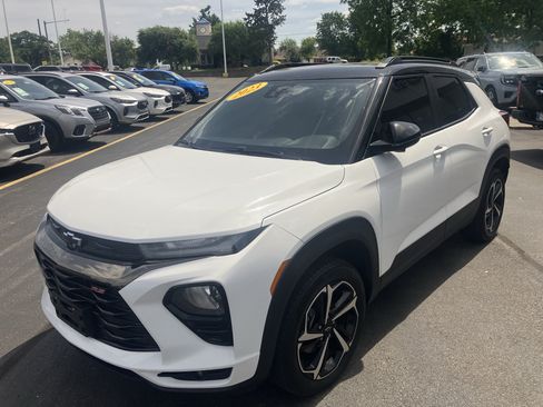 Used 2023 Chevrolet TrailBlazer RS w/ Sun and Liftgate Package AWD/4WD image 4