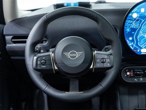 Certified 2025 MINI Cooper 2-Door Hardtop image 16