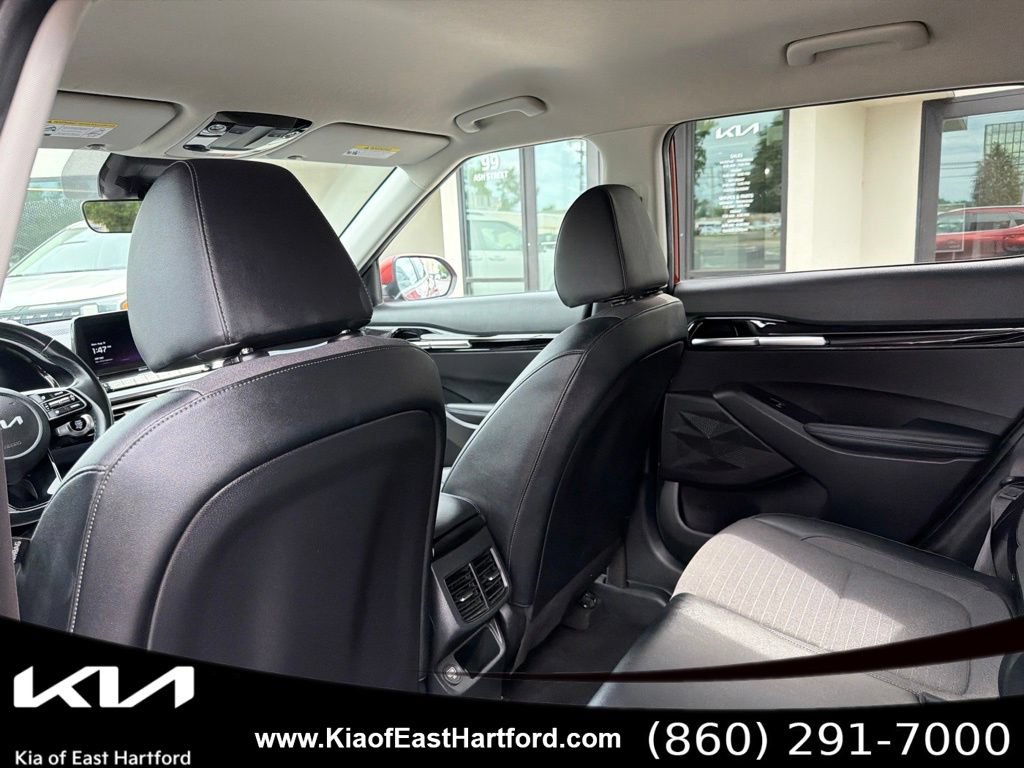 Certified 2023 Kia Seltos S w/ Navigation Package AWD/4WD image 20