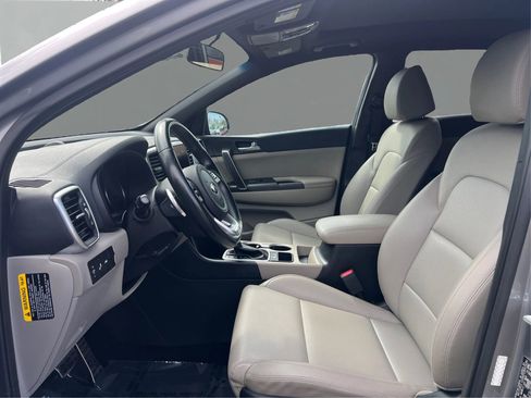Used 2022 Kia Sportage Nightfall Edition FWD image 9