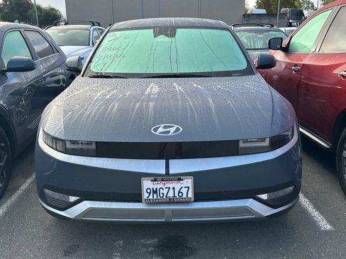 Used 2024 Hyundai Ioniq 5 SEL image 3