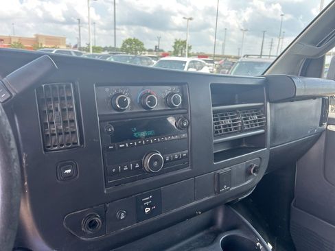 Used 2016 Chevrolet Express 2500 LS image 17
