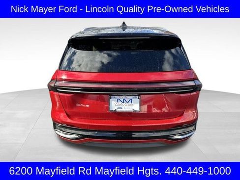 Used 2024 Lincoln Nautilus Reserve w/ Equipment Group 202A image 8