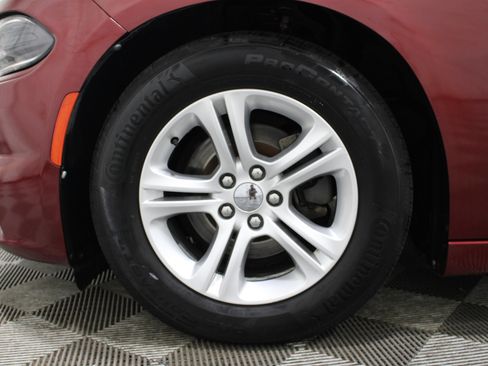 Used 2019 Dodge Charger SXT image 34