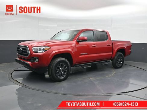 Used 2023 Toyota Tacoma SR5 AWD/4WD image 6