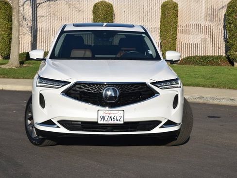 Used 2024 Acura MDX SH-AWD w/ Technology Package image 2