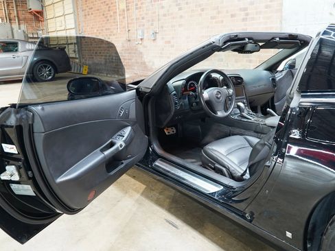 Used 2008 Chevrolet Corvette Coupe w/ Preferred Equipment Group RWD image 26