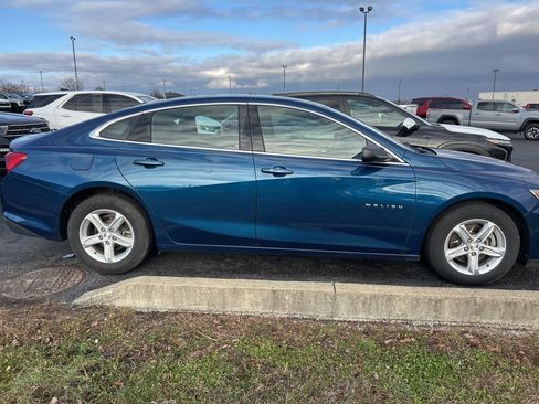 Used 2019 Chevrolet Malibu LS w/ LPO, Convenience Package 1 image 4