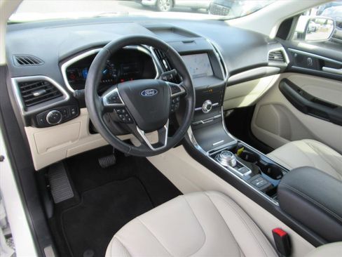 Used 2020 Ford Edge Titanium image 15