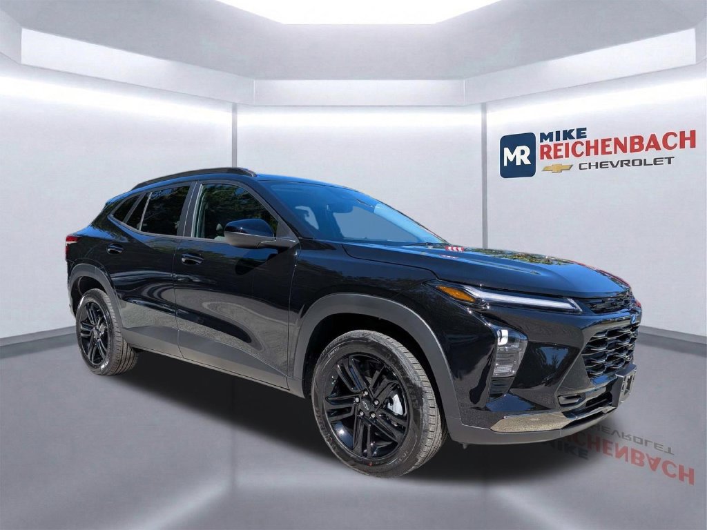 New 2026 Chevrolet Trax ACTIV w/ Driver Confidence Package FWD image 2