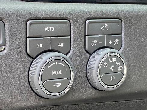 New 2026 Chevrolet Silverado 1500 RST w/ LPO, Dark Essentials Package AWD/4WD image 13