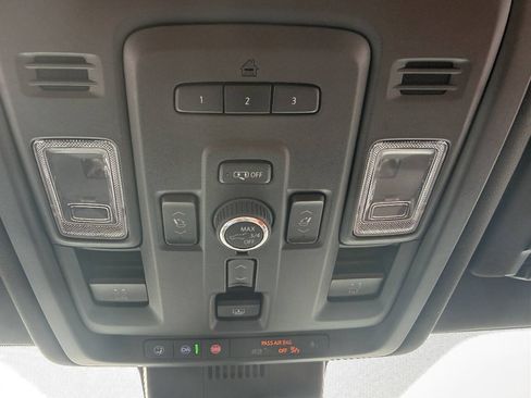 Used 2023 GMC Yukon Denali Ultimate AWD/4WD image 30