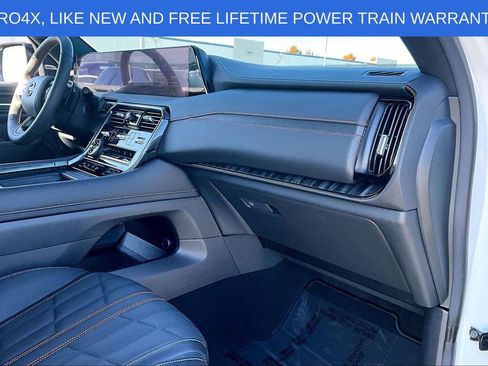 Used 2025 Nissan Armada PRO-4X image 21