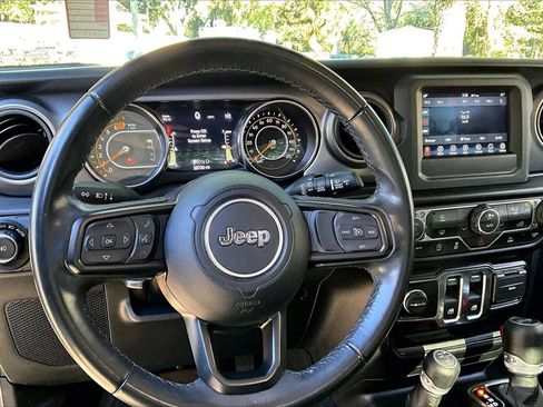 Used 2021 Jeep Wrangler Sport S image 7