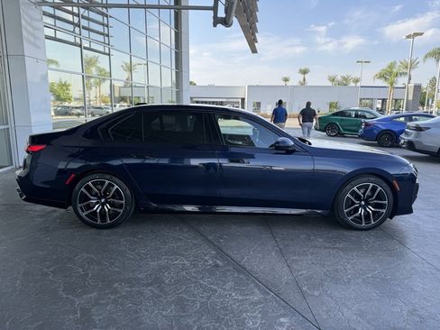 Used 2023 BMW 760i xDrive w/ Executive Package image 4
