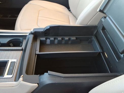 Used 2022 Ford Expedition Max Limited image 17