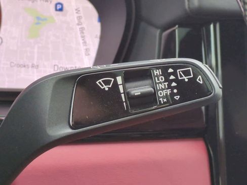 Used 2022 Porsche Cayenne S image 25