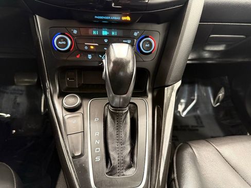Used 2017 Ford Focus Titanium image 35