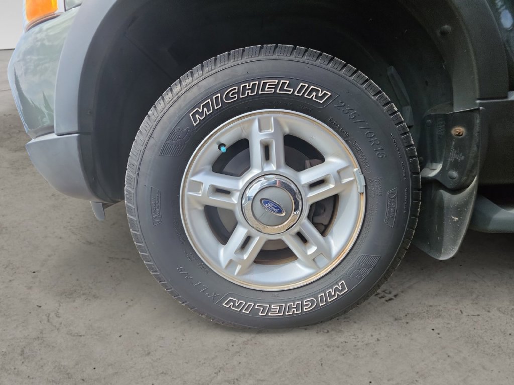 Used 2003 Ford Explorer XLT AWD/4WD image 10