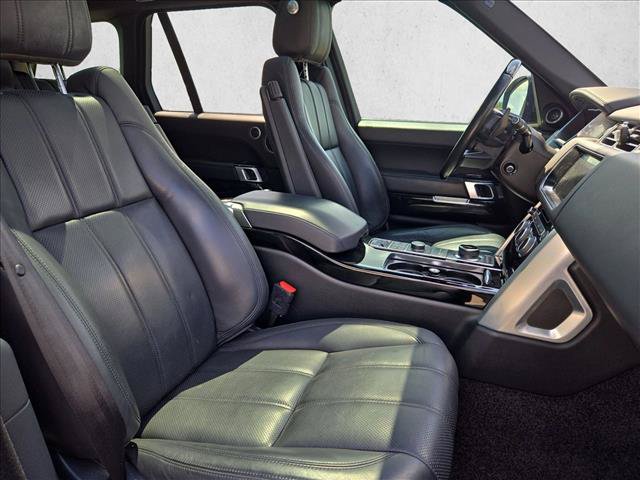 Used 2017 Land Rover Range Rover Supercharged AWD/4WD image 18