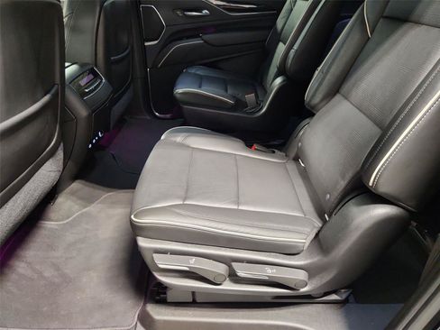 Used 2021 Cadillac Escalade ESV Sport w/ Driver Assist Tech Package AWD/4WD image 26