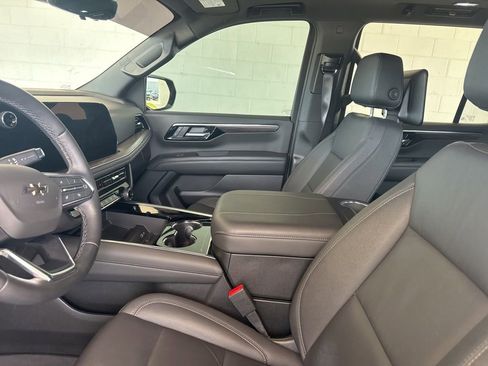 Used 2026 Chevrolet Tahoe Z71 AWD/4WD image 17