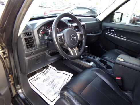 Used 2012 Jeep Liberty Limited Jet w/ Comfort/Convenience Group AWD/4WD image 48