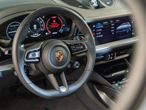 New 2026 Porsche Cayenne GTS AWD/4WD image 15