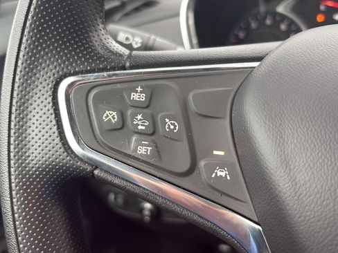Used 2021 Chevrolet Equinox LT FWD image 24