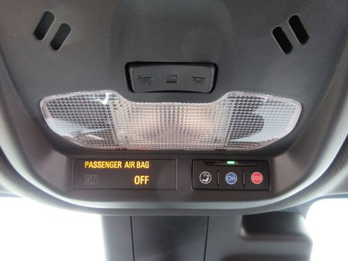 Certified 2025 Chevrolet Trax RS w/ Driver Confidence Package FWD image 32