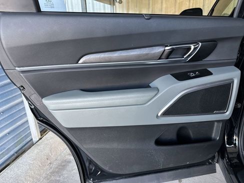 Used 2024 Kia Telluride EX X-Line image 29