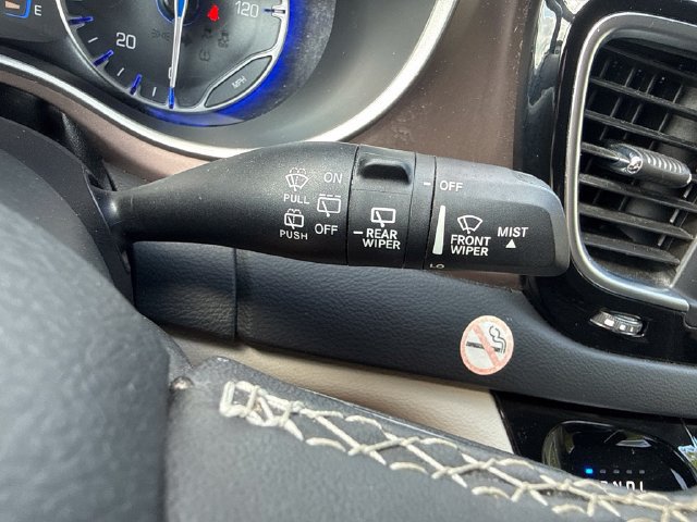 Used 2023 Chrysler Voyager LX FWD image 25