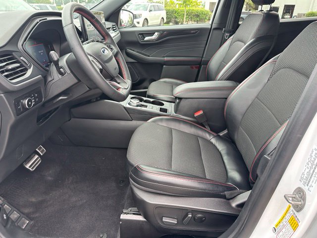 Used 2023 Ford Escape ST-Line Select w/ Tech Pack #1 AWD/4WD image 17