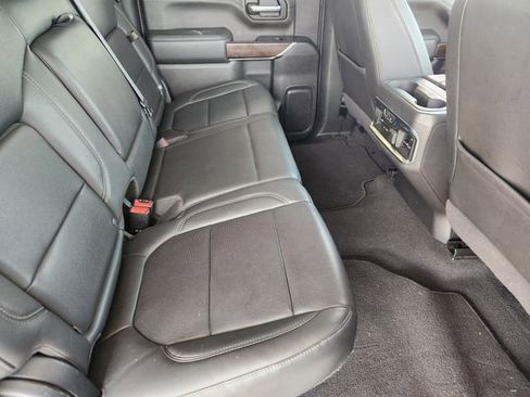 Used 2020 GMC Sierra 1500 SLT RWD image 31