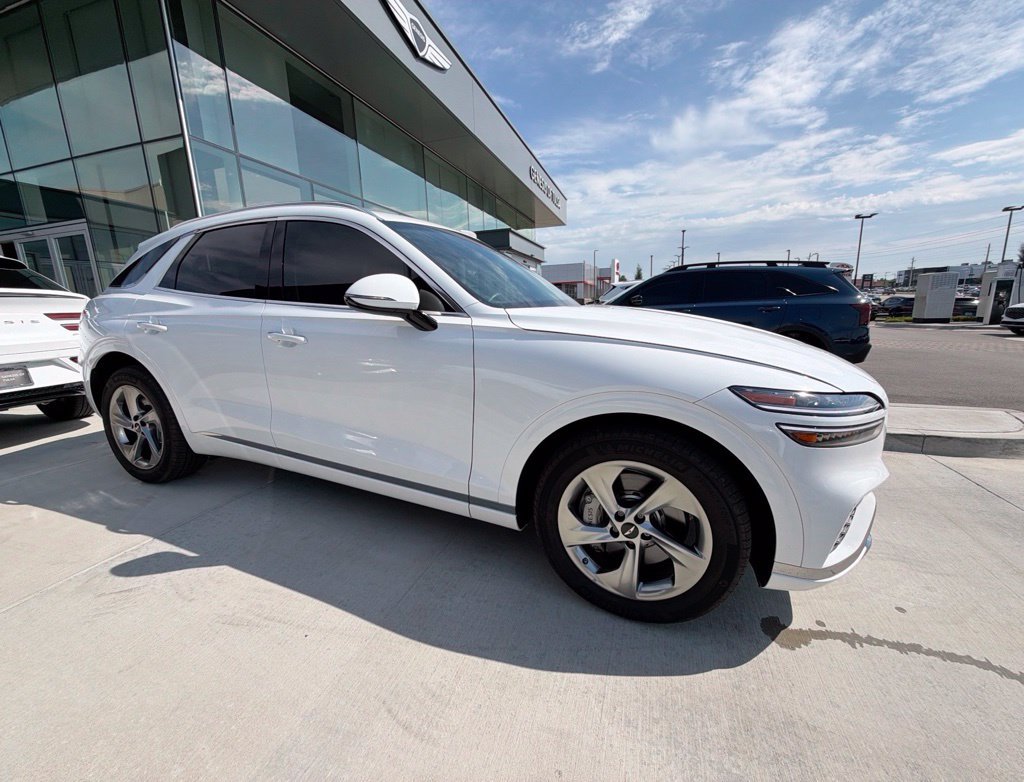 Used 2026 Genesis GV70 2.5T AWD/4WD image 16