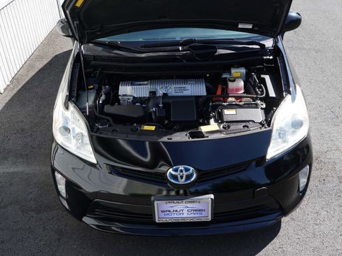 Used 2013 Toyota Prius Three image 25