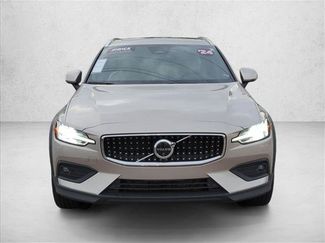 Used 2024 Volvo V60 B5 Cross Country Ultimate w/ Protection Package Premier AWD/4WD video 2