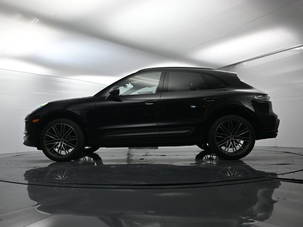 Certified 2026 Porsche Macan Turbo AWD/4WD image 45