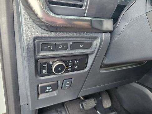 Used 2024 Ford F150 Lariat image 21