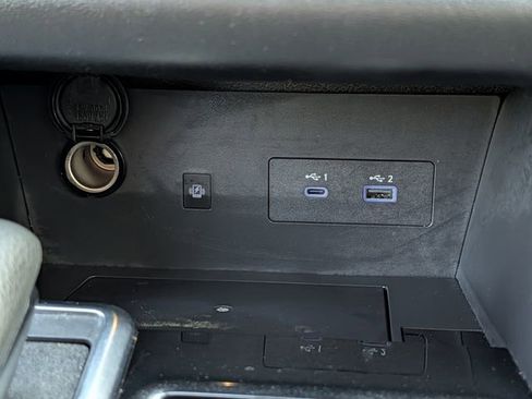 Used 2024 Nissan Pathfinder SL AWD/4WD image 17