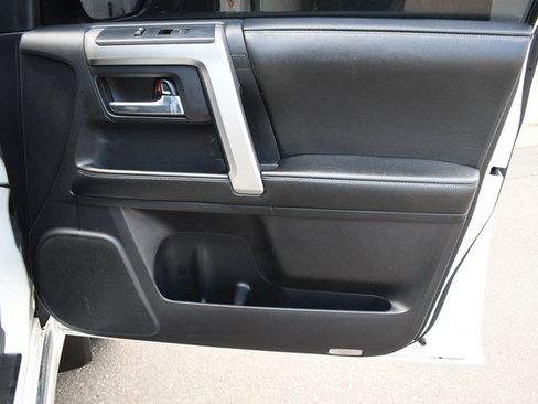 Used 2014 Toyota 4Runner Limited AWD/4WD image 24