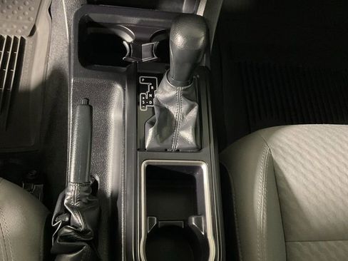 Used 2022 Toyota Tacoma SR AWD/4WD image 27