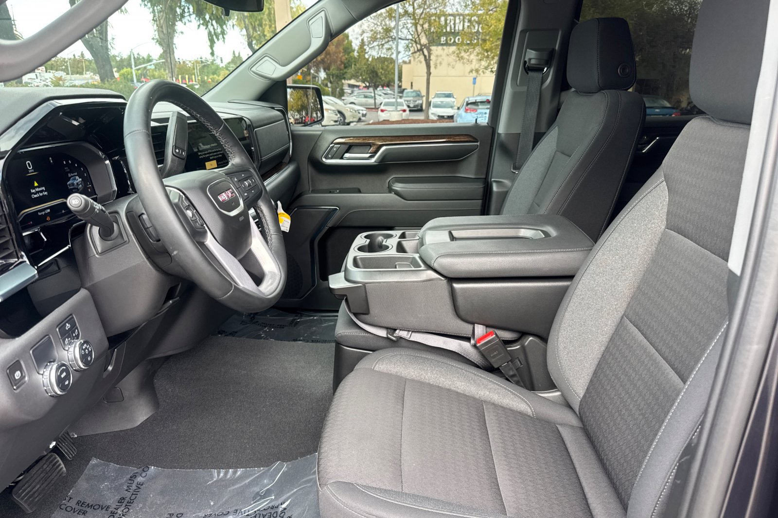 Used 2023 GMC Sierra 1500 Elevation RWD image 10